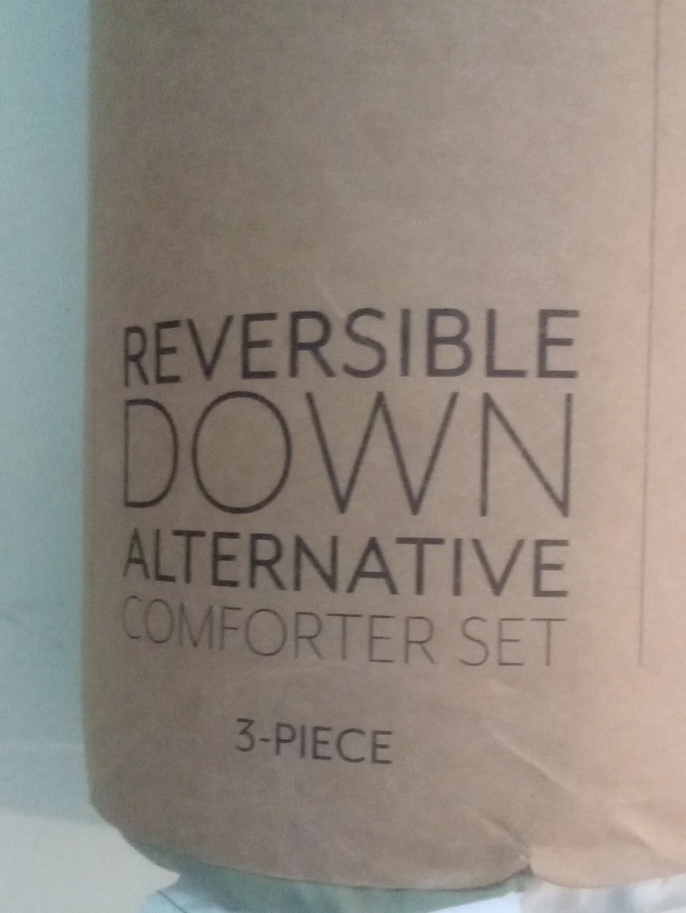 King/ Cali King Reversible Down Alternative Comforter Set  NWT $199.9 Sage Green